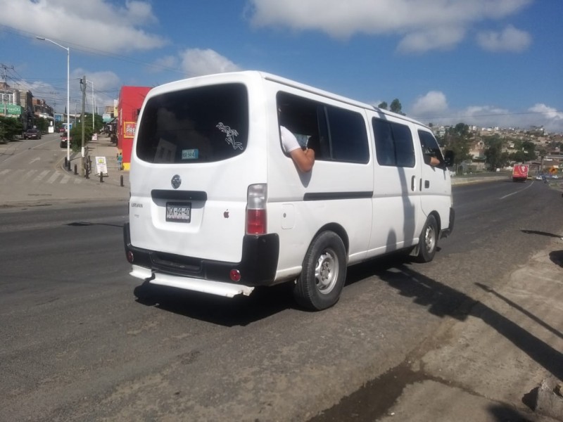 Asegura Secretaría de Transporte que Urvans carecen de permiso