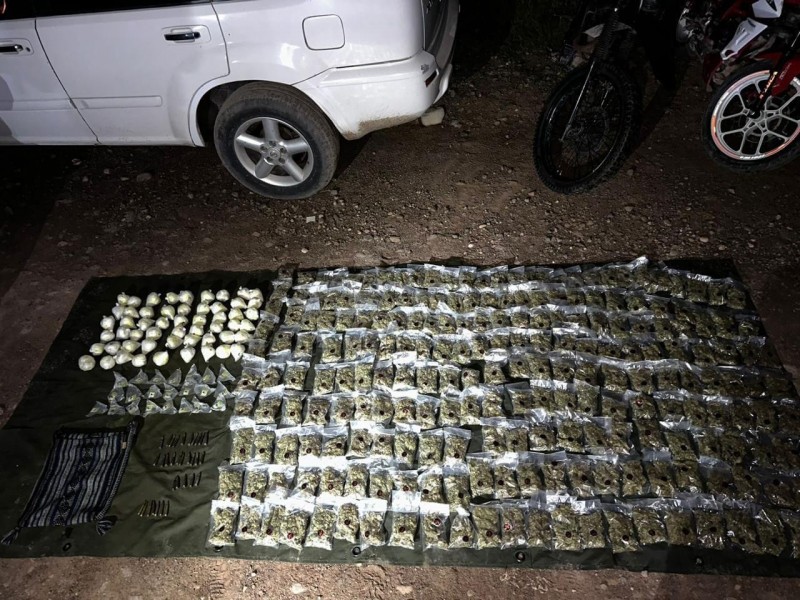 Asegura SEDENA droga y vehículos en Acaponeta
