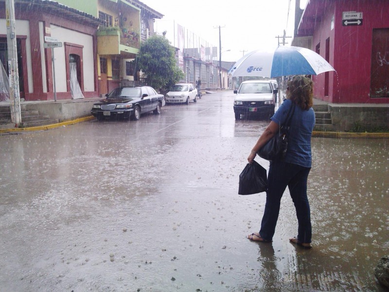 Asegura Segob que otorgan apoyos por afectaciones de lluvias