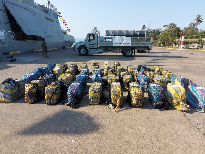 Aseguran 1,900 kilos de cocaína en puerto de Lázaro Cárdenas