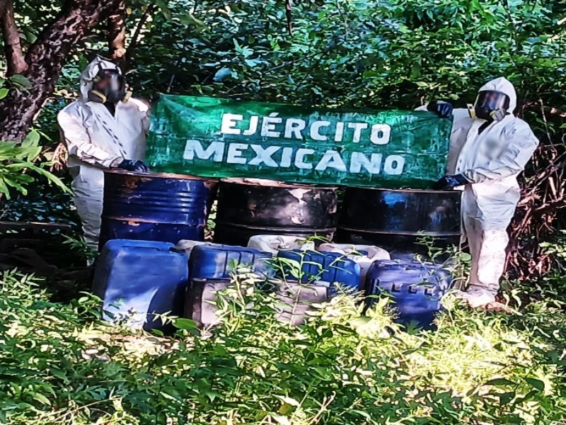 Aseguran 2 mil 470 litros de sustancias químicas en Sinaloa y Durango