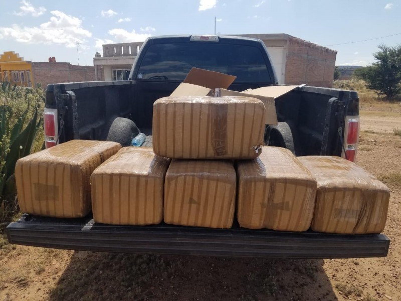 Aseguran 57 kilos de marihuana en Pinos