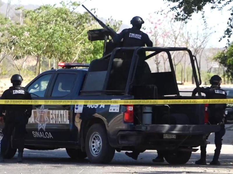 Aseguran armas, dinero, vehículos y detienen a civiles