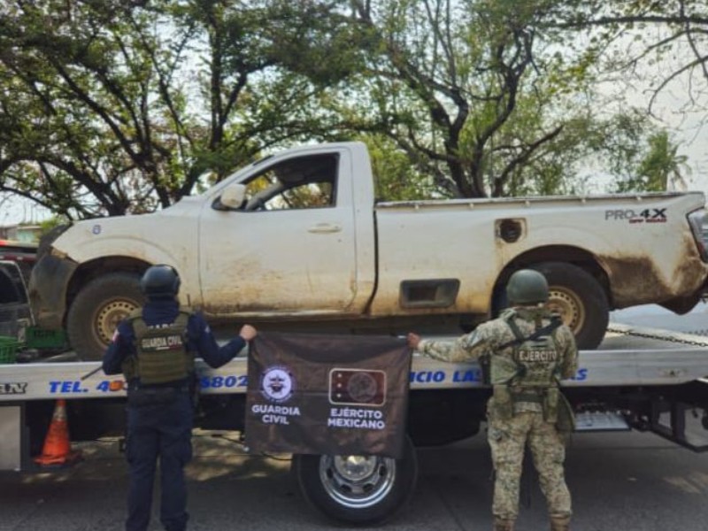 Aseguran armas y vehículos blindados en Apatzingán