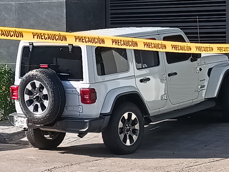 Aseguran camioneta de pistoleros que asesinaron a tránsitos