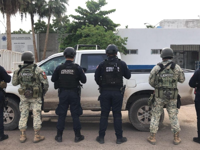 Aseguran camioneta en Villa Juárez, Navolato