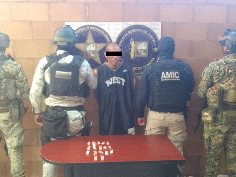 Aseguran droga, vehículo y detienen a cinco personas en operativos conjuntos