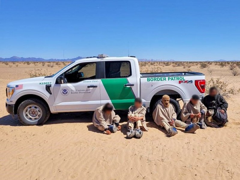 Aseguran en desierto de Arizona  a grupo de indocumentados