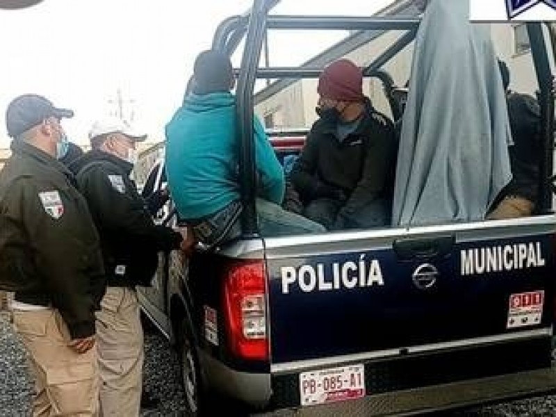 Aseguran en Puebla a 23 hondureños viajando en 