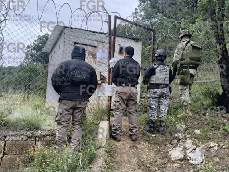 Aseguran explosivos, detonadores y mecha lenta durante cateo en comunidad de Sombrerete