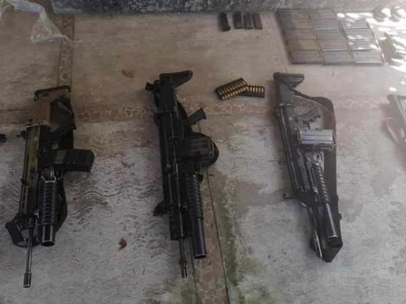 Aseguran lanzagranadas y armas tras enfrentamiento en Guayabitos