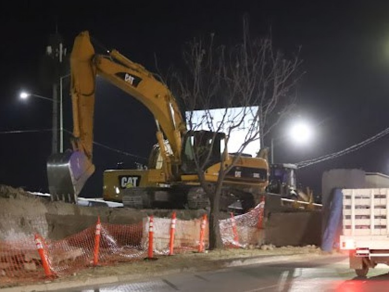 Aseguran obras del Puente Talabarteros en León,