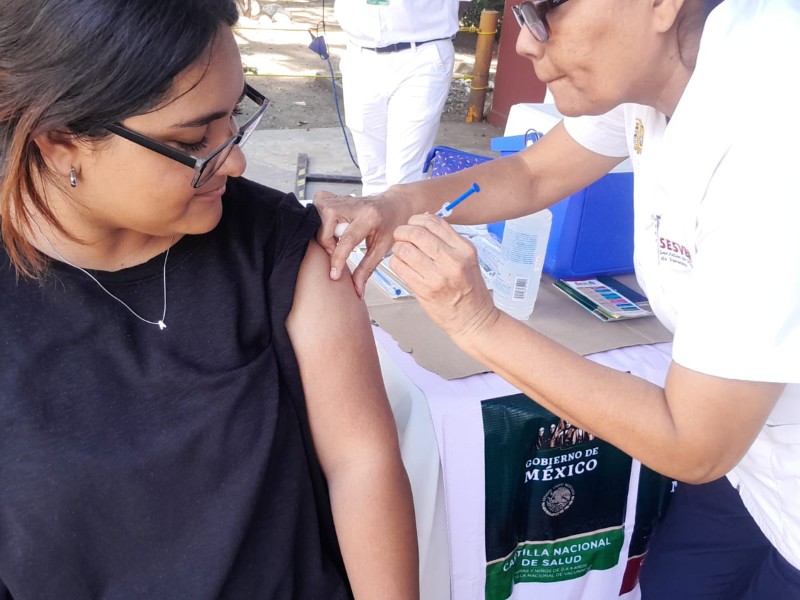 Aseguran que si hay vacunas en Centros de Salud de Veracruz
