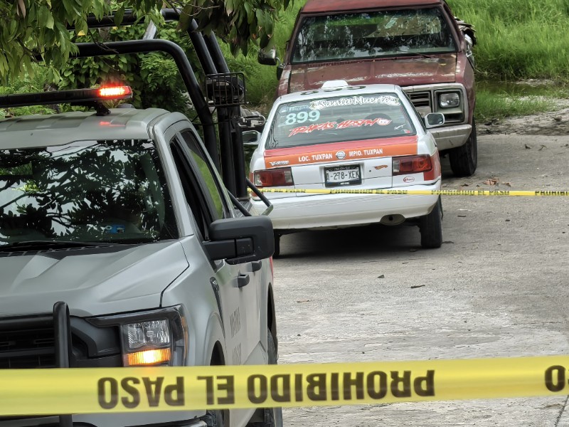 Aseguran taxi baleado