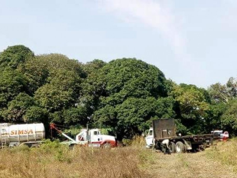 Aseguran vehículos dedicados a traslado de huachicol