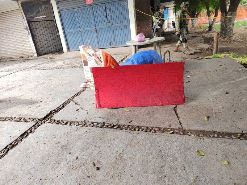 Asesinan a balazos a una mujer en El Tamarindo, Culiacán