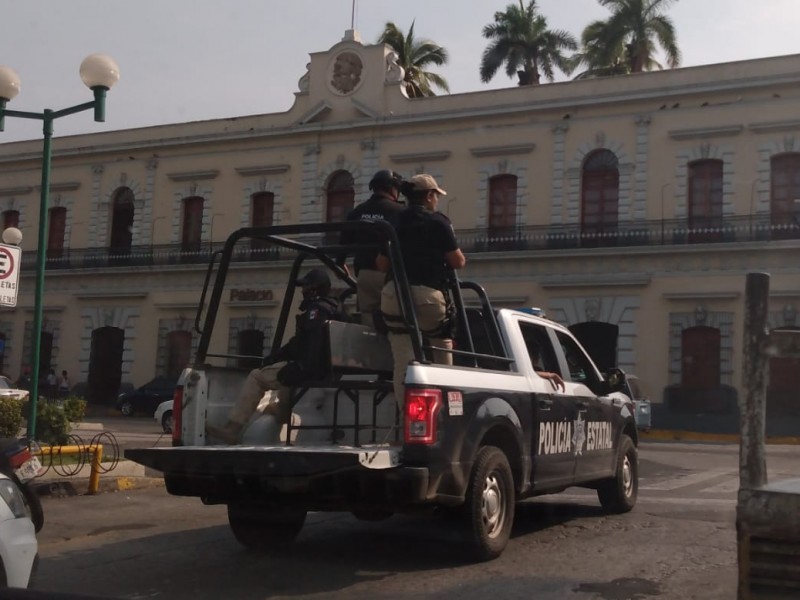 Asesinan a custodio y balean a uno más