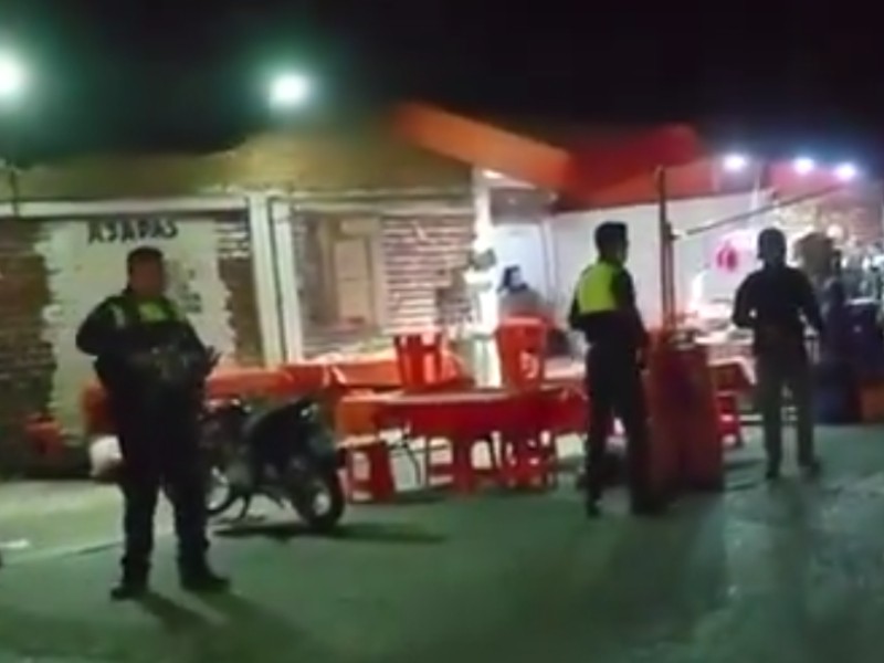 Asesinan a dos hombres en una taquería en Tlaquepaque