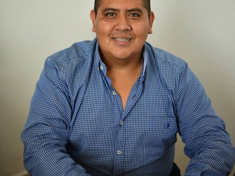 Asesinan a funcionario  y periodista de Zihuatanejo