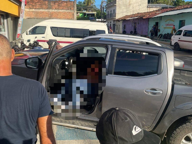 Asesinan a hombre a balazos en el centro de Atoyac