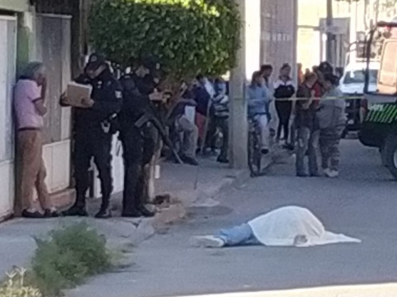 Asesinan a hombre en la colonia La Gloria