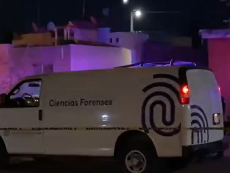 Asesinan a hombre en una cochera en Santa Fe