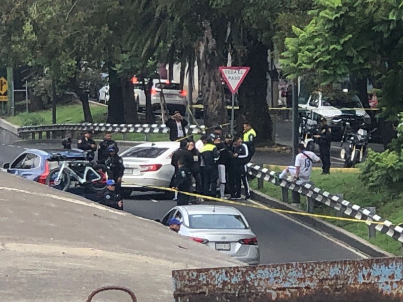 Asesinan a hombre tras salir de casa de cambio