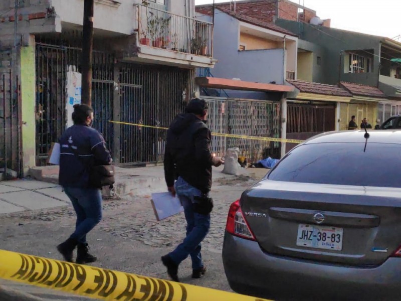 Asesinan a joven afuera de su casa en Agua Blanca