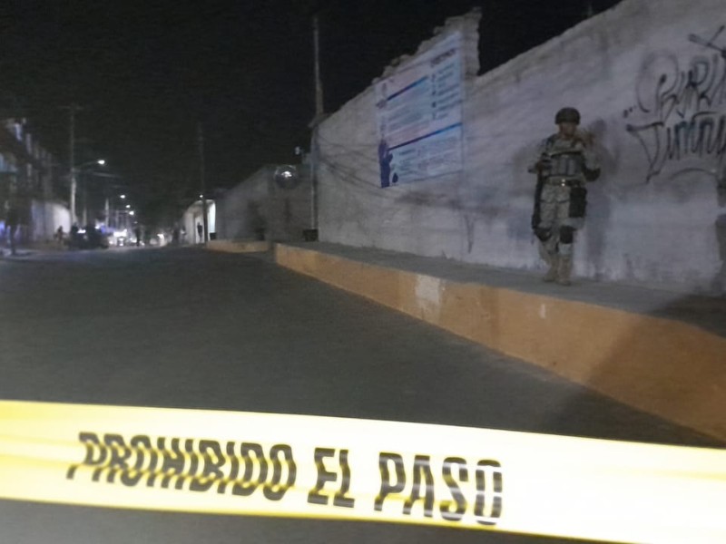 Asesinan a madre e hijo en Los Robles