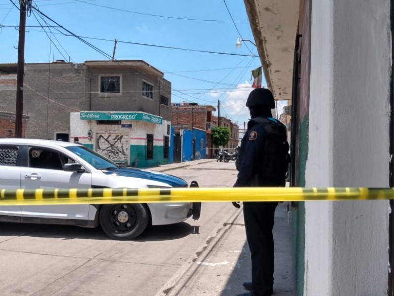 Asesinan a mujer dentro de tortillería