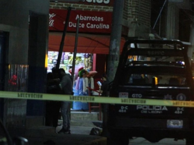 Asesinan a mujer en “tiendita”; compraba cena para sus hijos