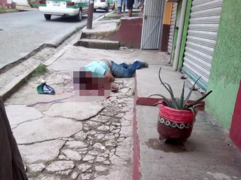 Asesinan a persona sobre calle Ébanos de Xalapa