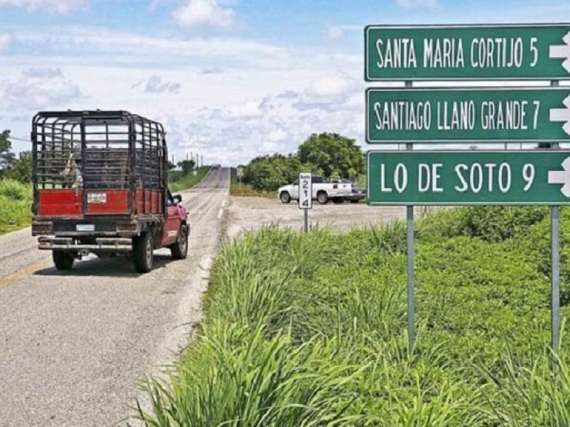 Asesinan a tres estudiantes de telesecundaria en Santiago Llano Grande