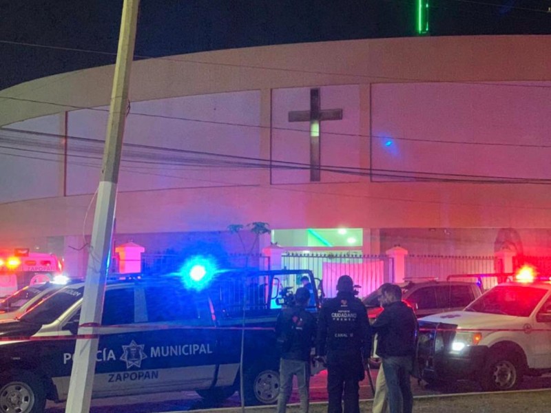 Asesinan a un hombre dentro de una iglesia en Zapopan
