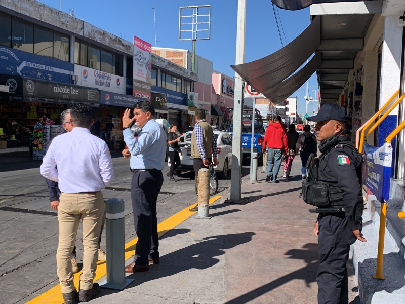 Asesoran a comerciantes de Zona Piel para evitar extorsiones.