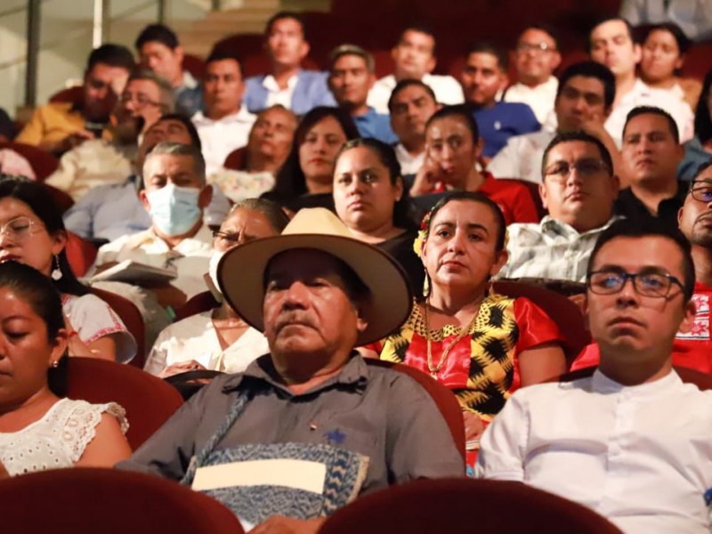 Asesoran a delegaciones aspirantes a participar en la Guelaguetza 2024