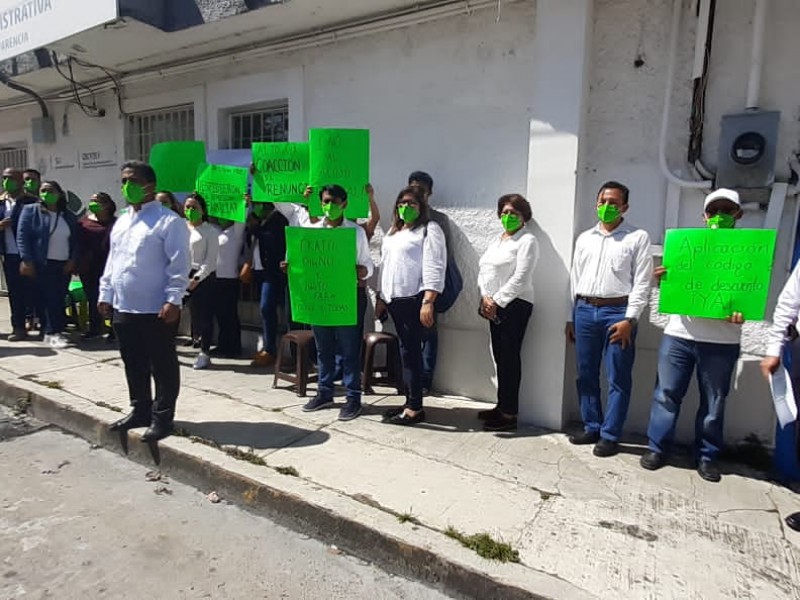 Así protestó SITEM ante supuestos despidos e intimidaciones, en Xalapa