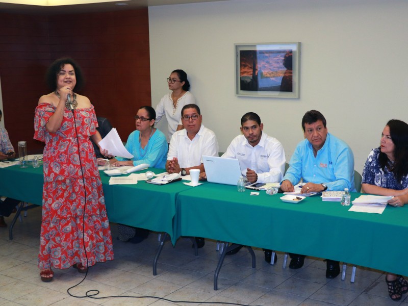 Asignan horas extras a docentes de secundaria