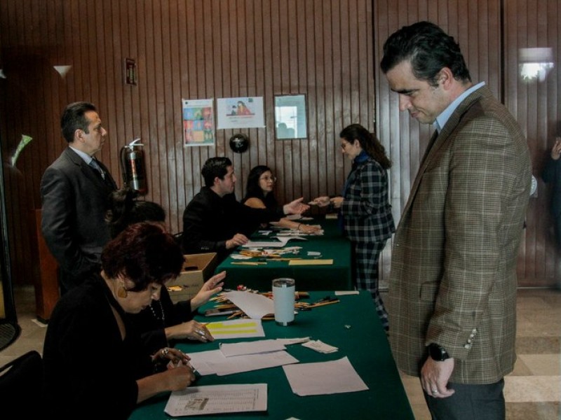 Aspirantes a consejeros del INE presentan exámenes en San Lázaro