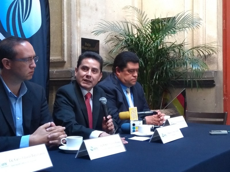 Aspirantes al gobierno deben elegirse por poblanos: RMF