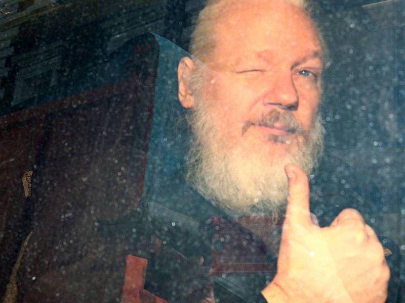 Assange acusa a EU de someterlo a espionaje