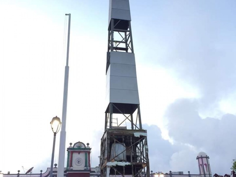 Asta bandera sustituirá a obelisco de Plaza Bicentenario