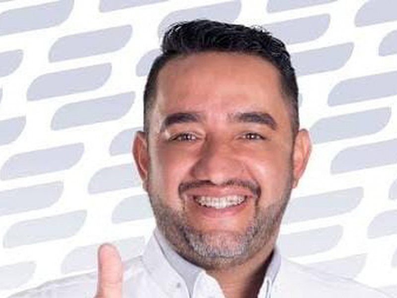 Atacan a balazos a candidato a diputado en Michoacán