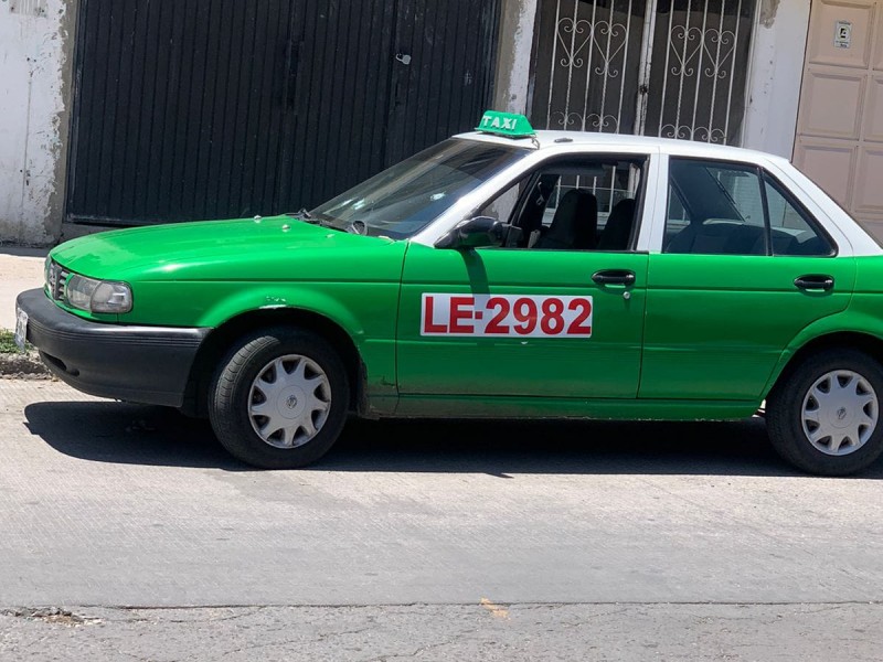 Atacan a balazos a taxista en Santa María del Granjeno