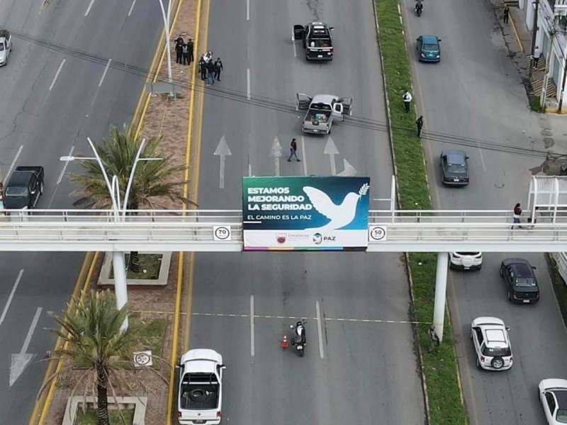 Atacan a hombre que viajaba con dos menores