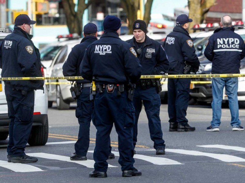 Atacan a policias en Nueva York