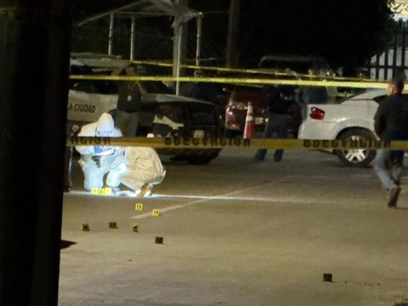 Atacan camioneta de Homicidios de la Fiscalía y hieren a auxiliar ministerial