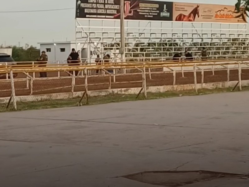 Ataque armado deja 2 sin vida y lesionado en carreras de caballos