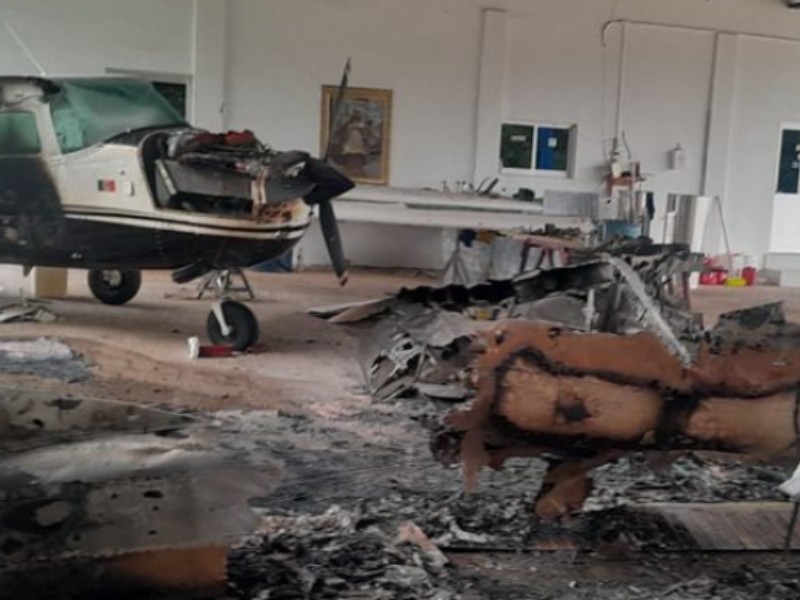 Ataques en Michoacán dejan tres muertos y transportes destruidos