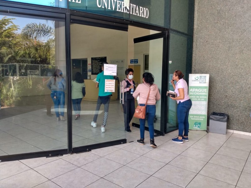 Atención médica en el Hospital Regional fluida y sin aglomeraciones